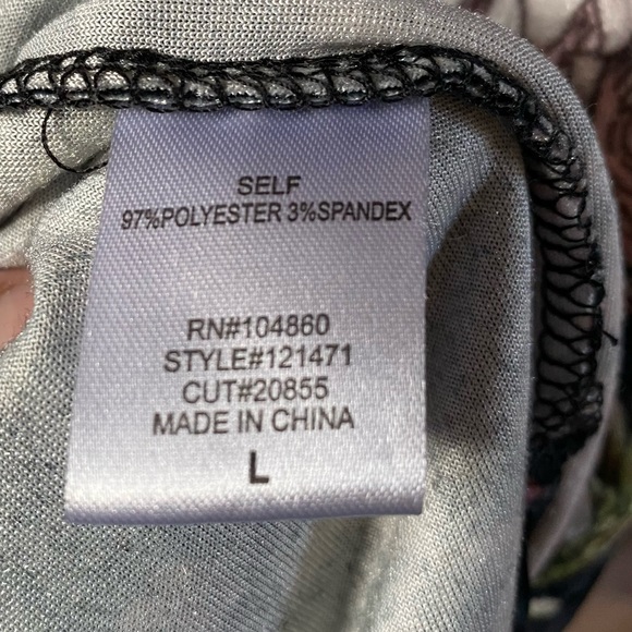 Velvet Floral Cover - Picture 5 of 6